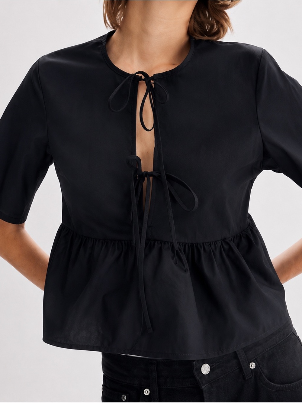 🆕 Divided H&M Black Tie-Front Peplum Top size Med